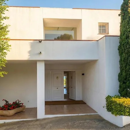 Bon Neguit Amaizing View High On Golf And Sea In High Comodity Suny Oriented Area Of * Sitges