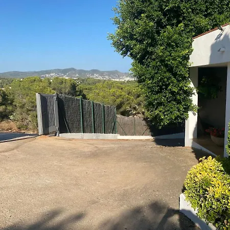 Villa Bon Neguit Amaizing View High On Golf And Sea In High Comodity Suny Oriented Area Of Sitges